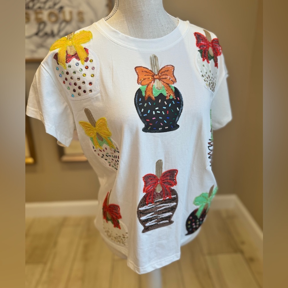 NWOT! QUEEN OF SPARKLES Sequin Candy Apple Tee - Picture 3 of 10